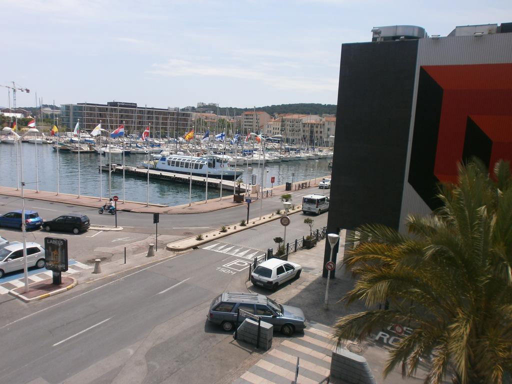 Hotel Restaurant La Fregate La Seyne-sur-Mer Quarto foto